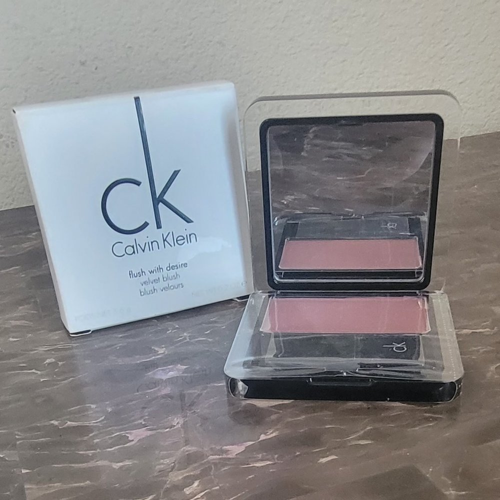 Calvin Klein Blush, flush with desire, velvet blush, Color: 107 skin